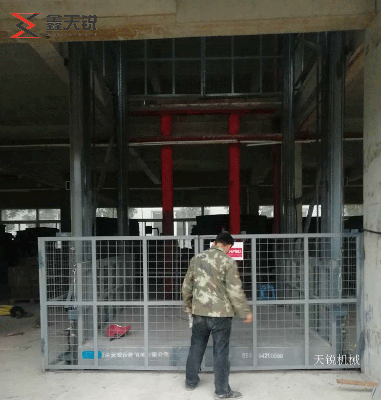 六安10吨液压货梯交付使用